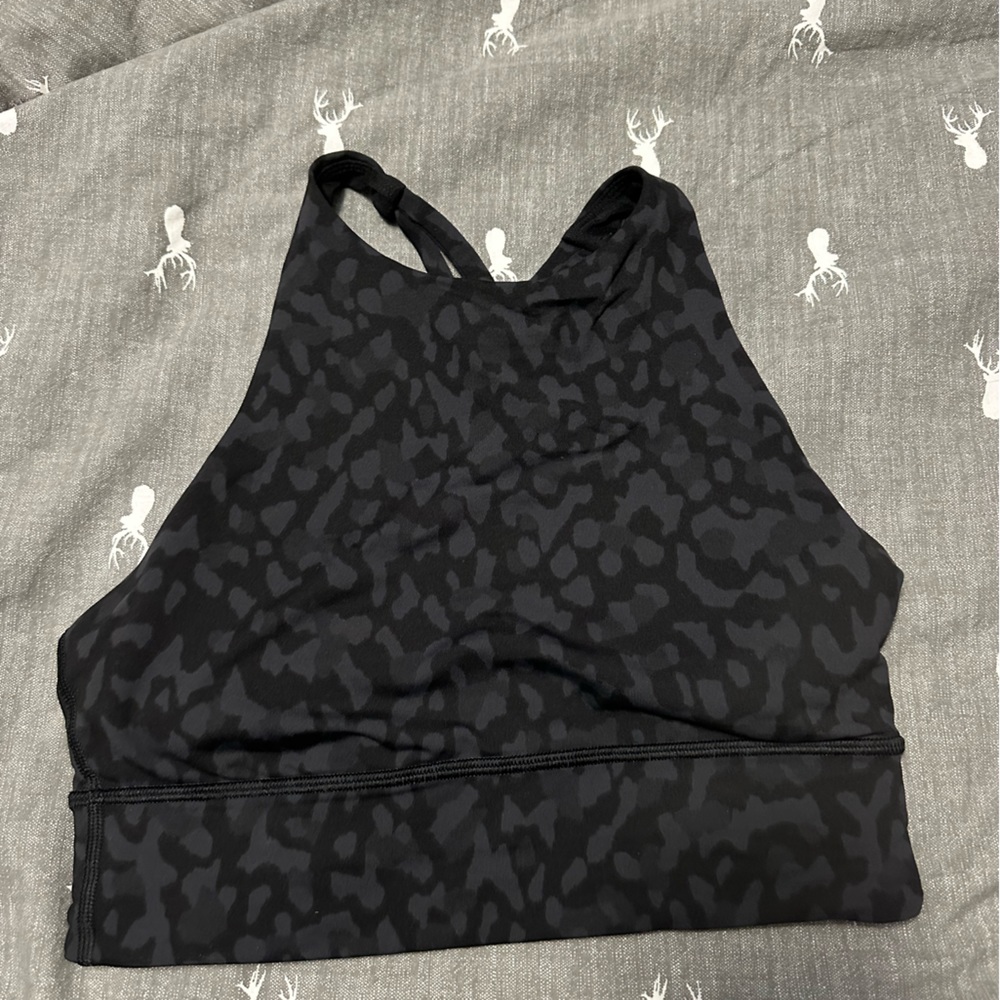 Lululemon high neck sports bra size 6